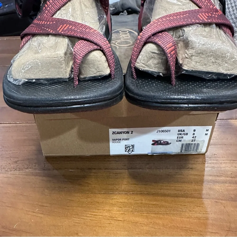 Chaco ZCanyon 2 Sandals Mens M9 Vapor Port‎ Rouge Red Black Outdoor Hiking NIB